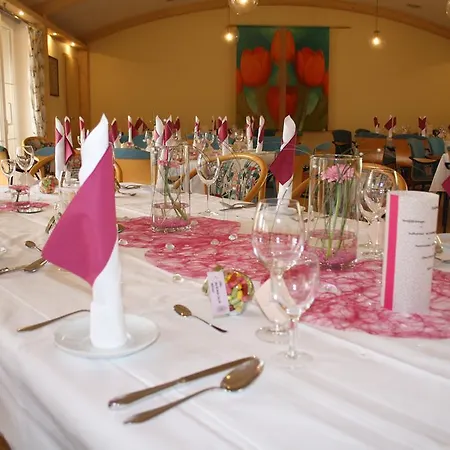 Hirsch Hotel 3*